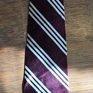 RALPH LAUREN mens silk tie SIZE 58x3.75 COLOR BURGUNDY